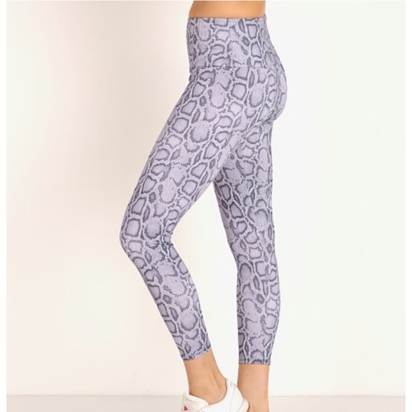 Onzie lavender purple high rise cobra snakeskin leggings XS - Picture 11 of 12